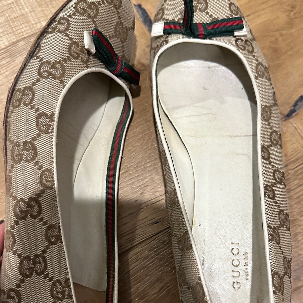 Gucci Women's Tan and Brown Ballet Flats with Red and Green BowAccents - Picture 9 of 11